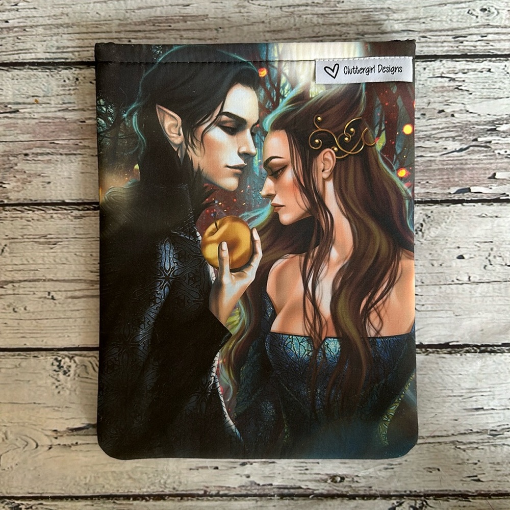 Booksleeve Jude & Cardan from Cluttergirl Designs inspired by The Cruel Prince